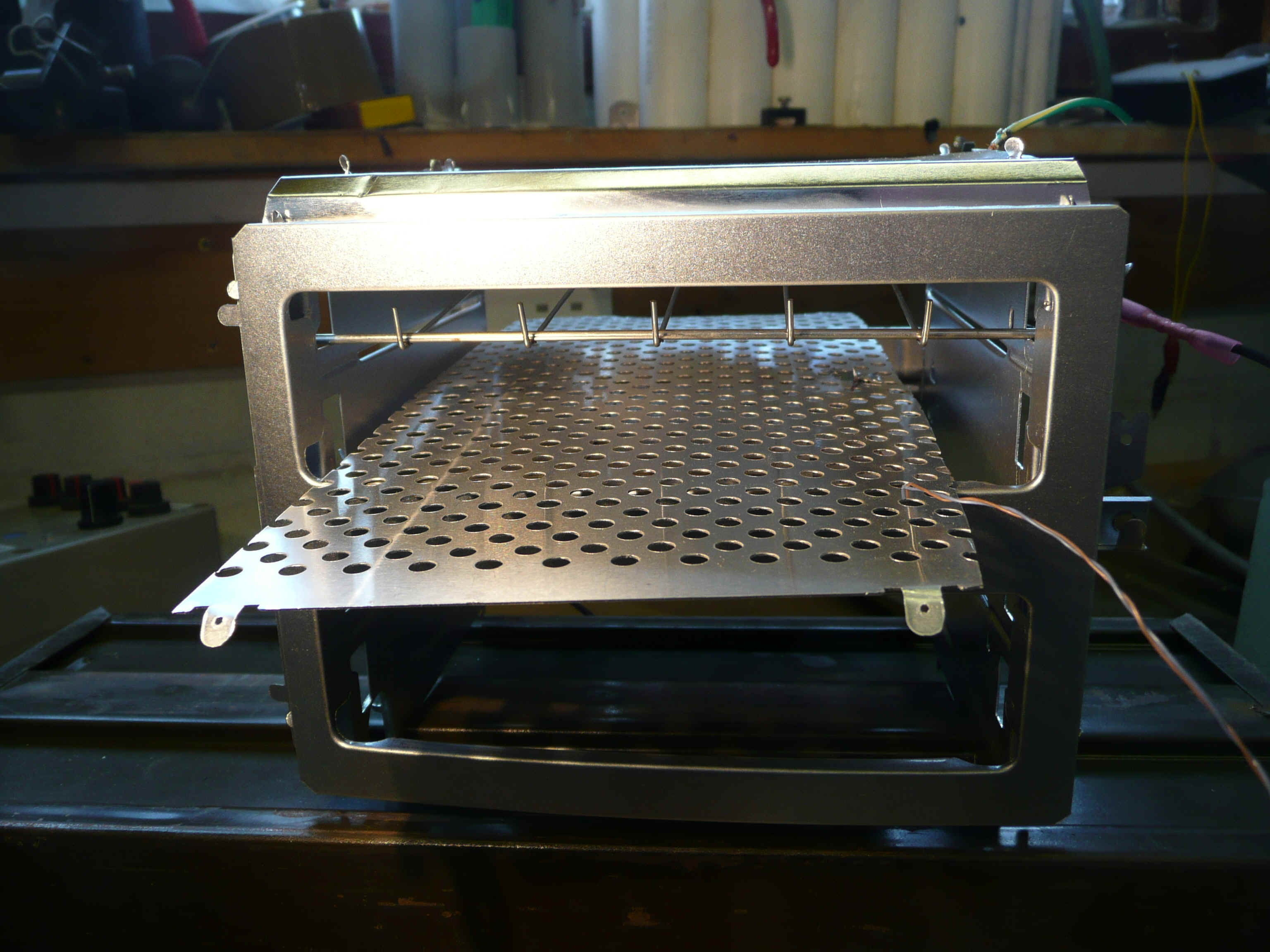 wpeC.jpg (401956 bytes)